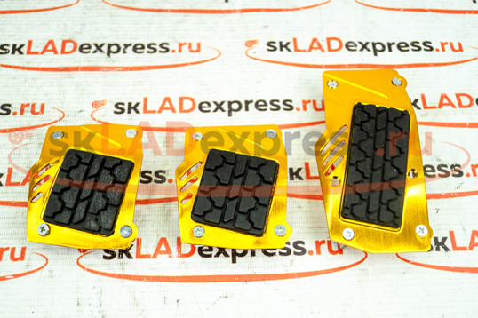 Накладки на педали Type R желтые с квадратным резиновым протектором_1