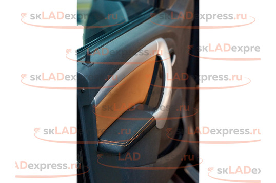 Комплект подлокотников на двери ЯрПласт Premium с цветной строчкой на Лада Ларгус Кросс_1
