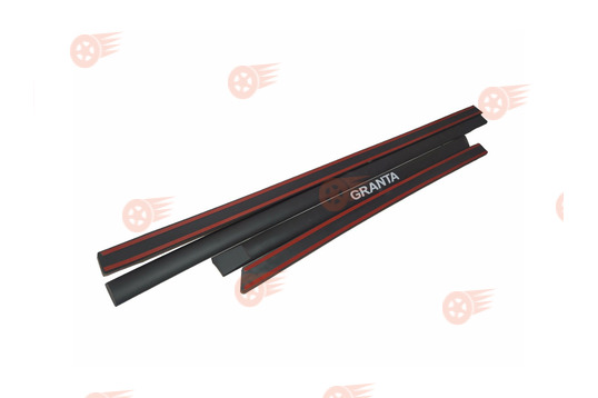 Молдинги дверей и боковин 