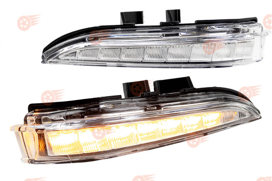 Динамические диодные повторители поворотника в стиле Lexus с секциями в боковые зеркала образца 2015 г. на Лада Веста_1