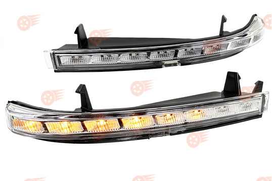 Динамические повторители поворота в стиле Lexus с секциями в боковые зеркала нового образца на Лада Приора_1