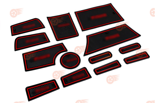 Комплект черно-красных силиконовых ковриков панели приборов и консоли на Лада Приора 2 2013-2018 г.в._1