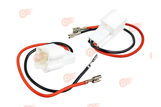 Комплект переходников-адаптеров разъемов динамиков, 2 шт на Лада Веста, Веста NG, Икс Рей_1