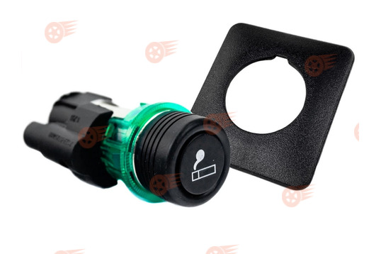 Прикуриватель в сборе с рамкой на Шевроле Нива_1