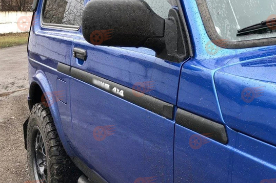 Резиновые молдинги (протекторы) дверей, надпись Niva 4х4 на Лада Нива 4х4, Нива Легенд_1