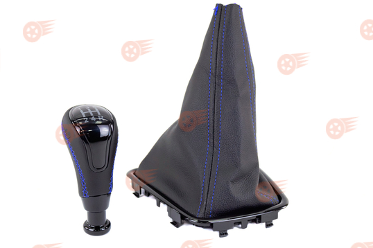 Ручка КПП в стиле Vesta с пыльником, черные лаковые вставка и рамка, синяя строчка Sal-Man на Лада Приора 2 с тросовым приводом_1